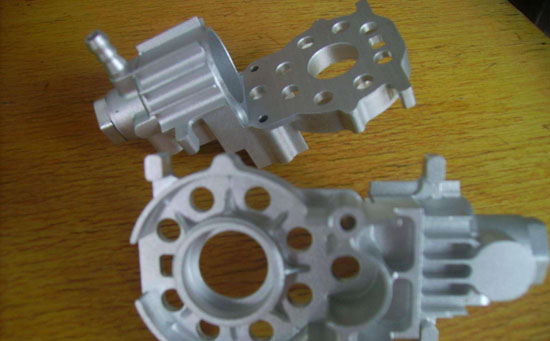 在CNC手板廠也被稱為有機玻璃，因為材料性能的特殊性